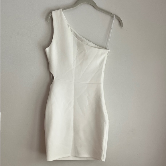 Lulu's Chic One-Shoulder White Dress Sz sm fully lined bin Z - Picture 6 of 8
